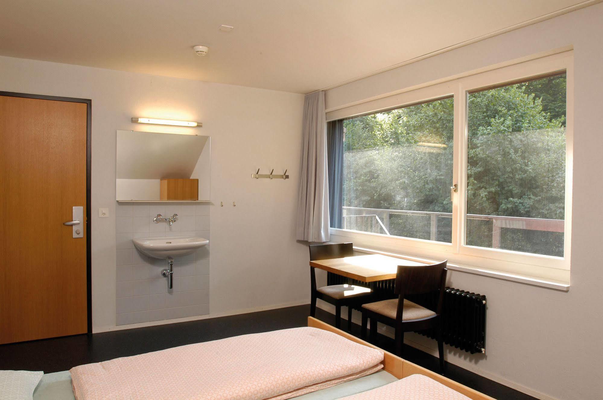 Baden Youth Hostel Bagian luar foto